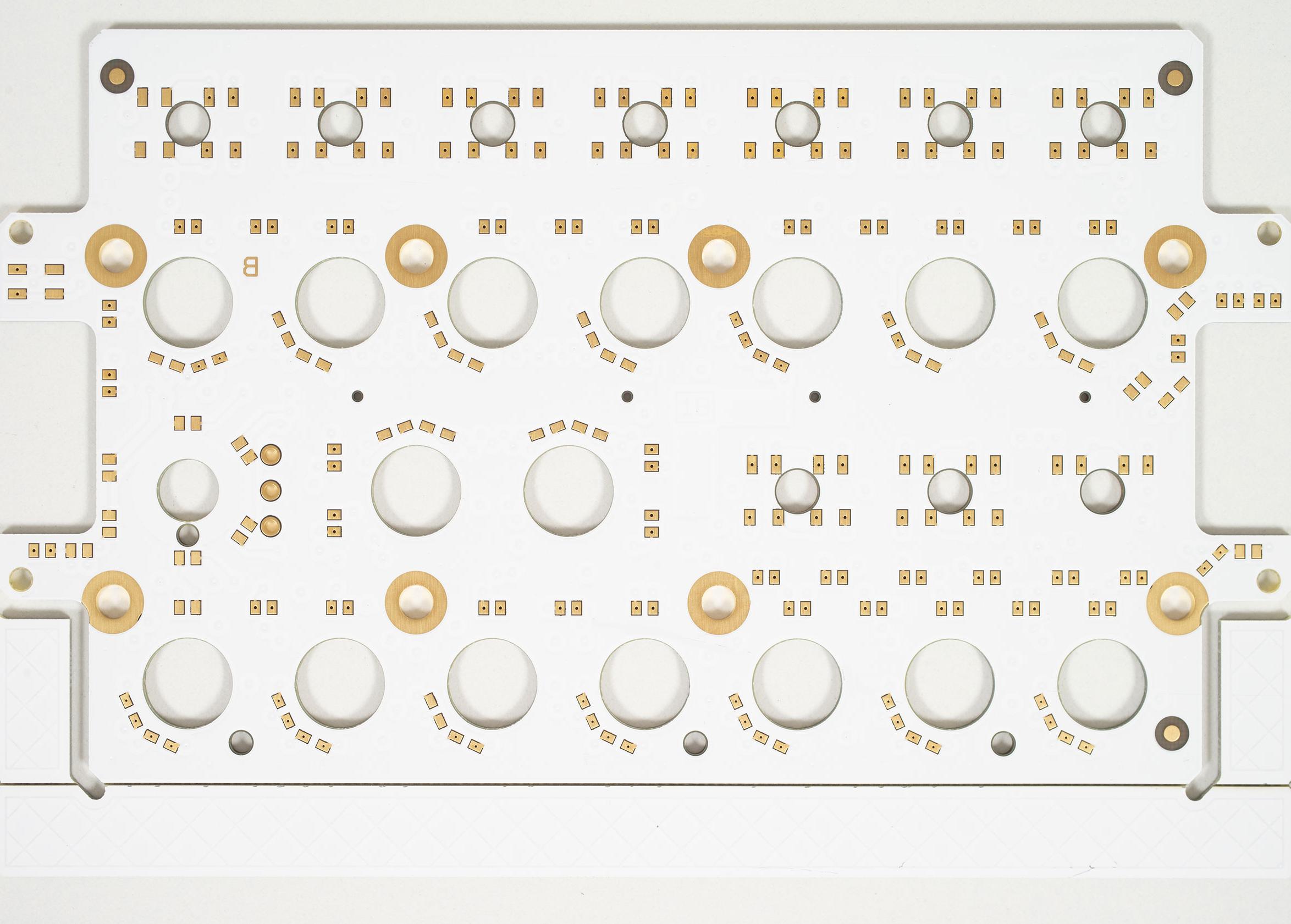 Solder mask, pelabile e EMI shielding